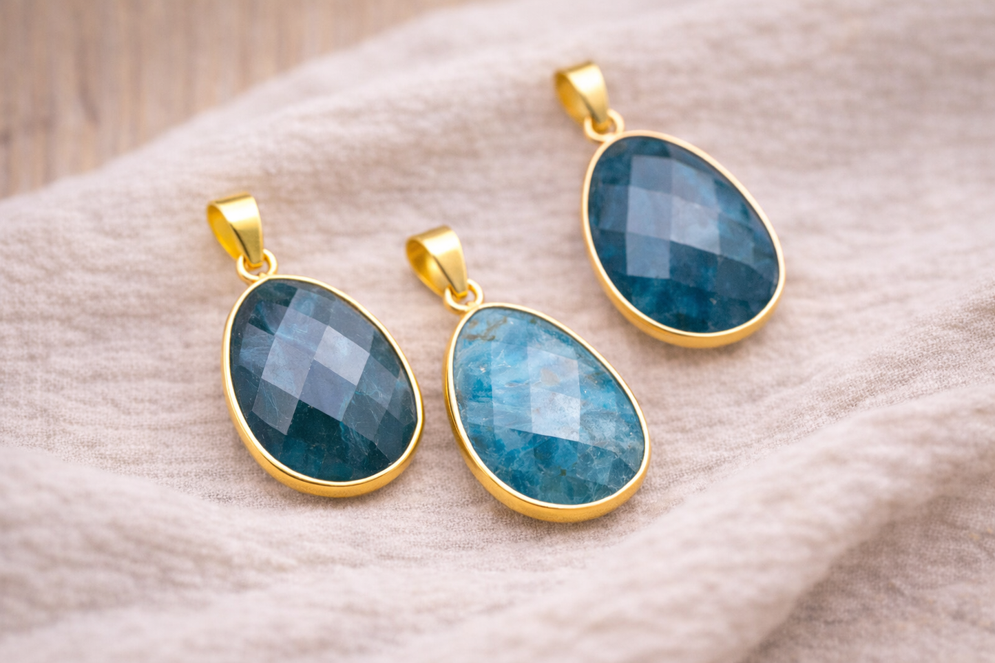 Pendentif Apatite Bleue – Clarté & Vision Intérieure