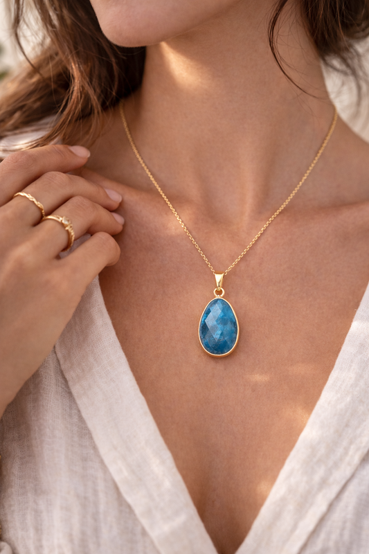 Pendentif Apatite Bleue – Clarté &amp; Vision Intérieure